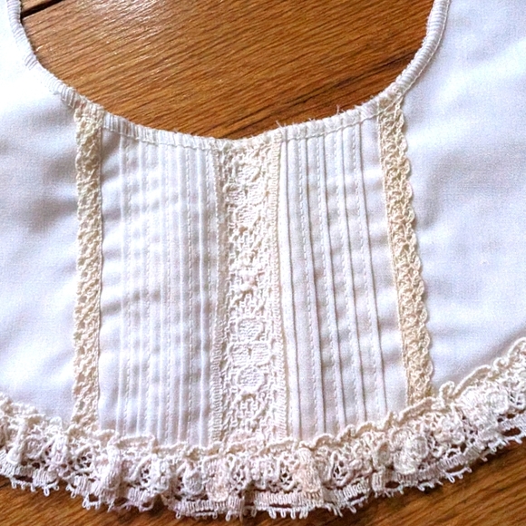 Vintage Lace Collars Set of 4 Cream - Picture 9 of 13